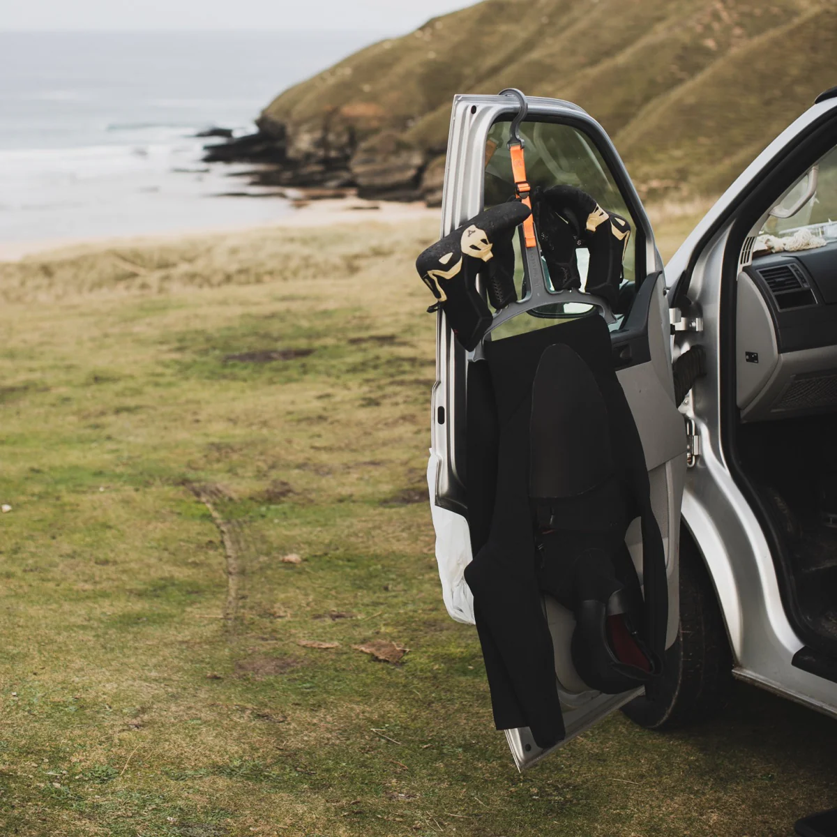 C-Monsta Wetsuit Hanger - Grey - Image 4