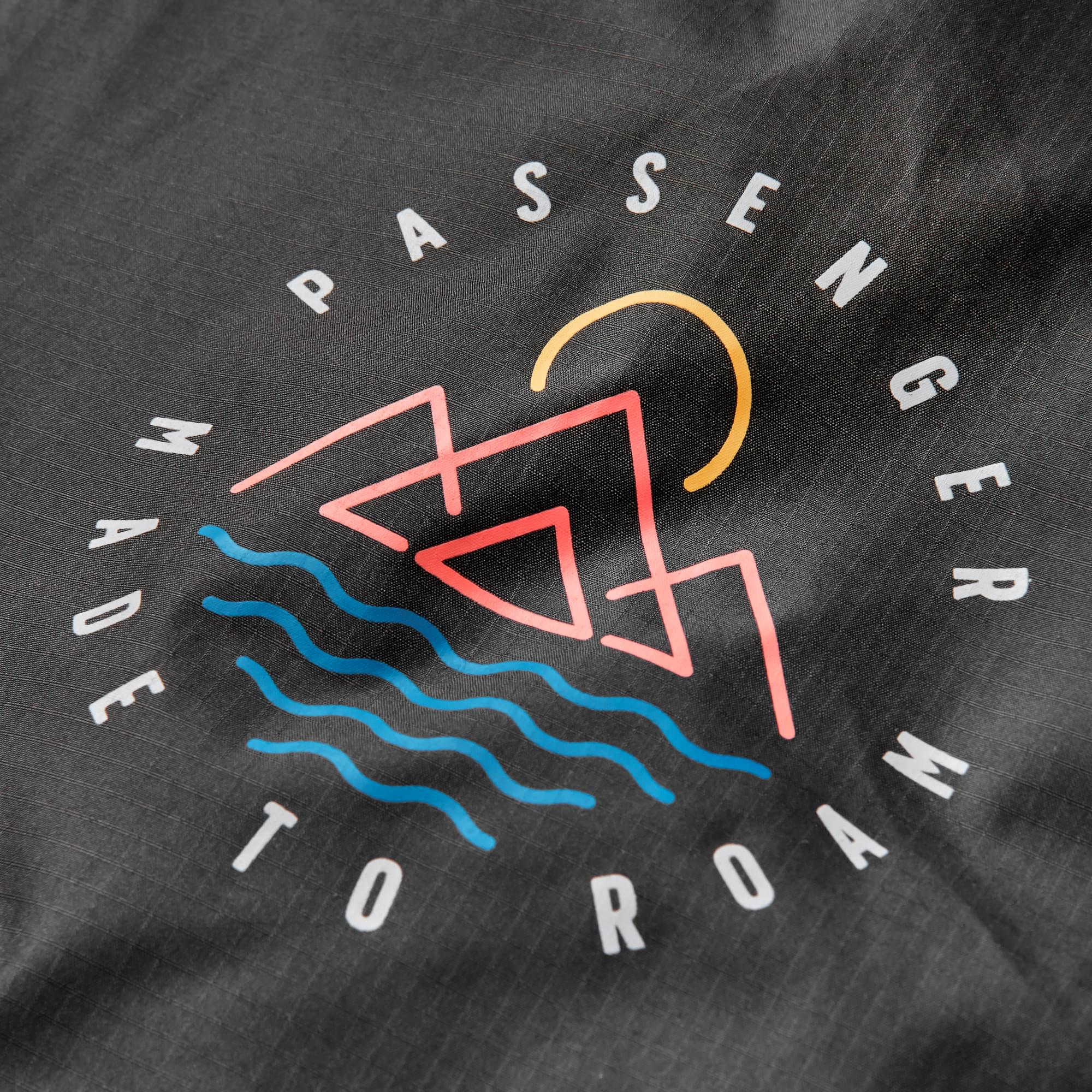 Escapism Sherpa Lined Changing Robe - Black - Image 9