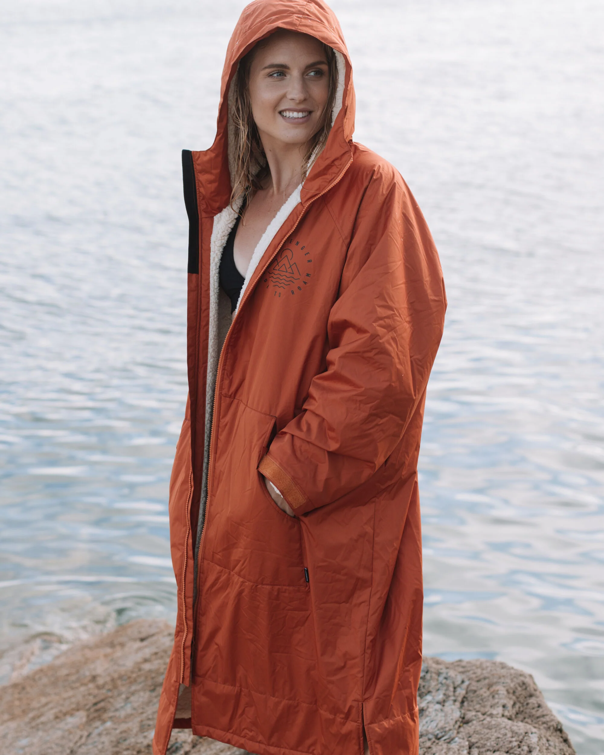 Escapism Sherpa Lined Changing Robe - Rust - Image 4