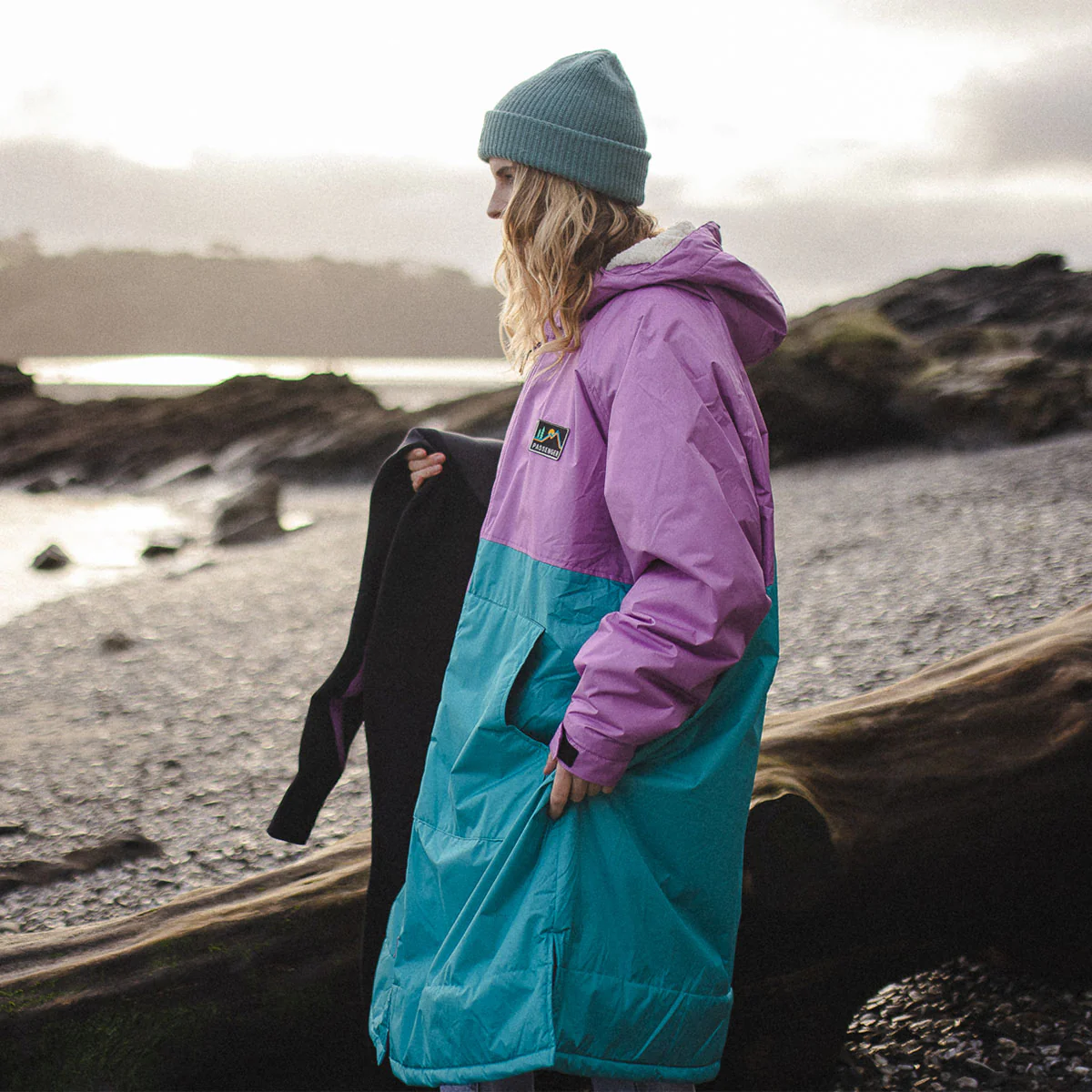 Roaming Sherpa Lined Changing Robe - Viridian Green/Orchid - Image 8