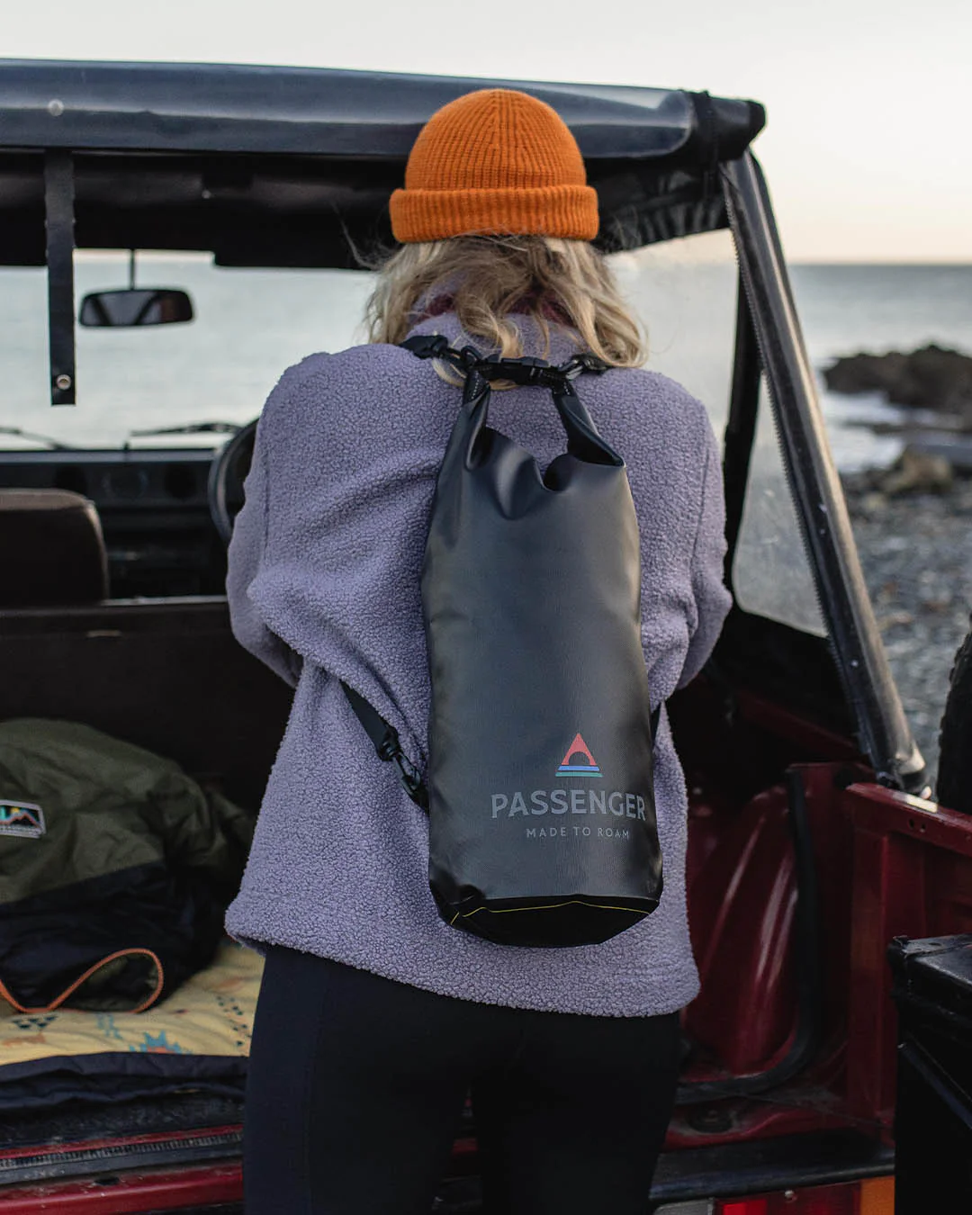 Tide 10L Dry Bag - Black - Image 4