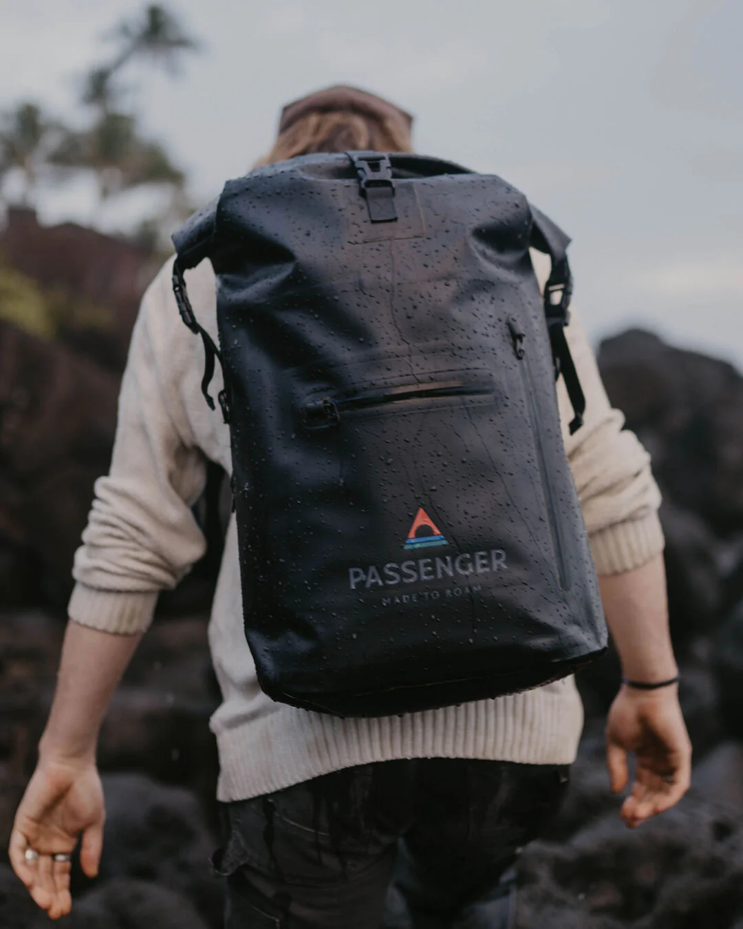 Tide 25L Dry Bag Backpack - Black - Image 4