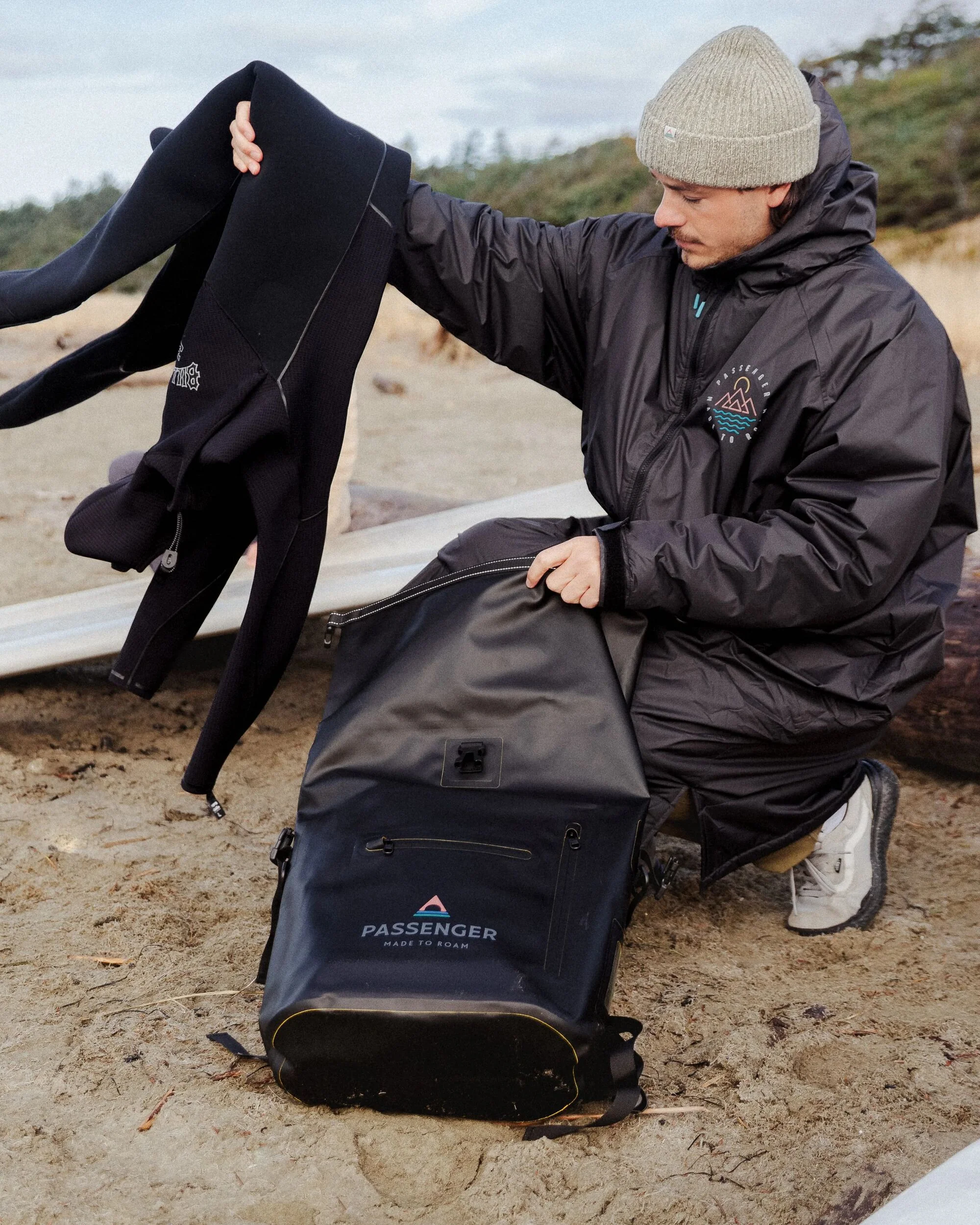 Tide 25L Dry Bag Backpack - Black - Image 6