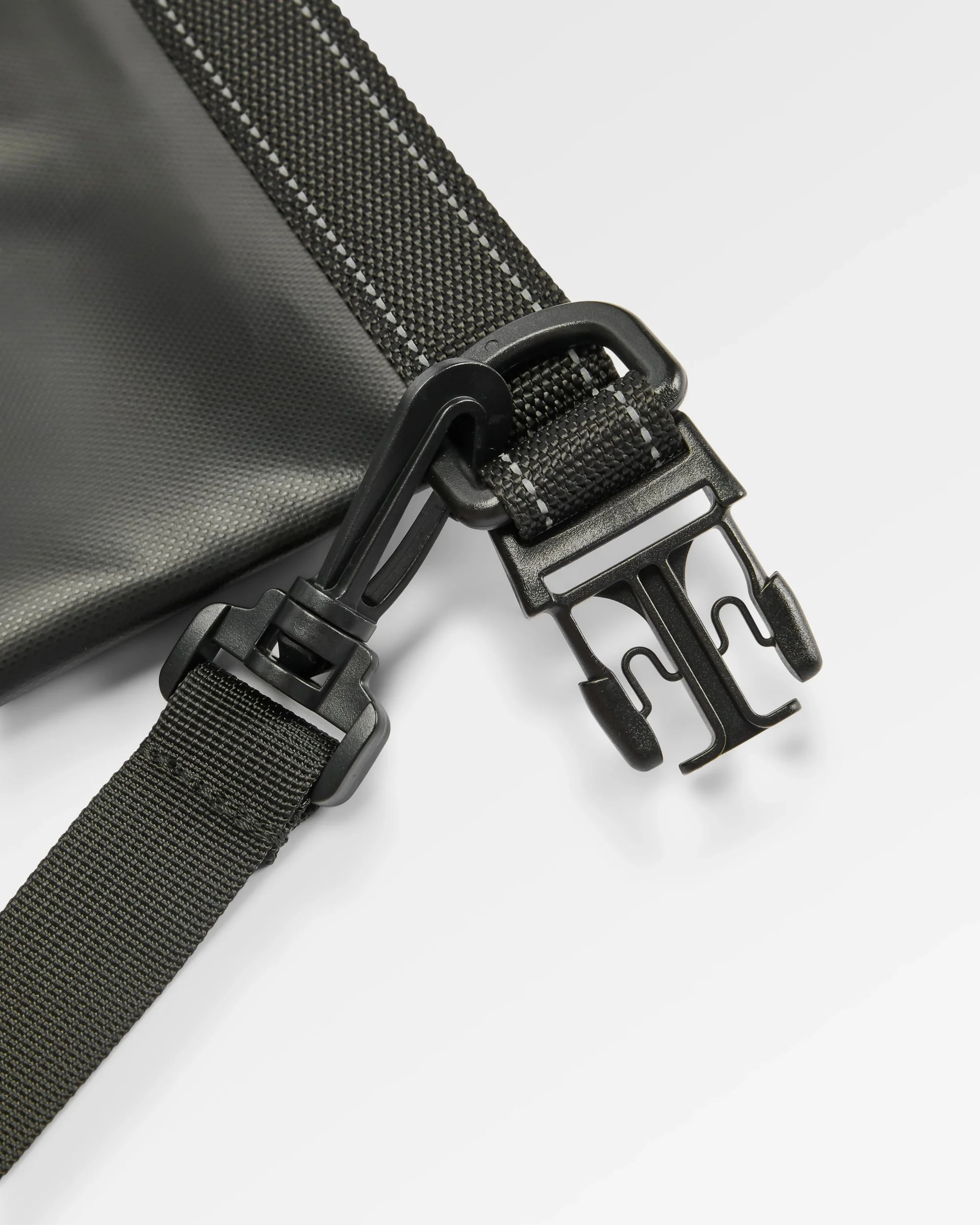 Tide 30L Dry Bag - Black - Image 13