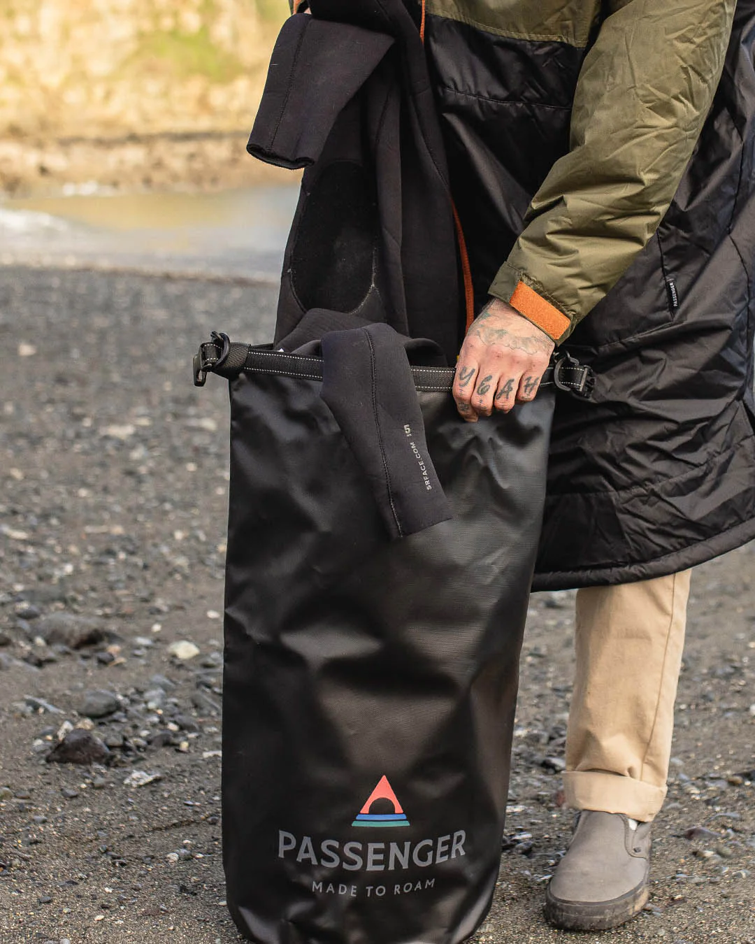 Tide 30L Dry Bag - Black - Image 4